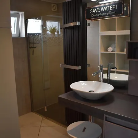 Luxury House B&B Remersdaal